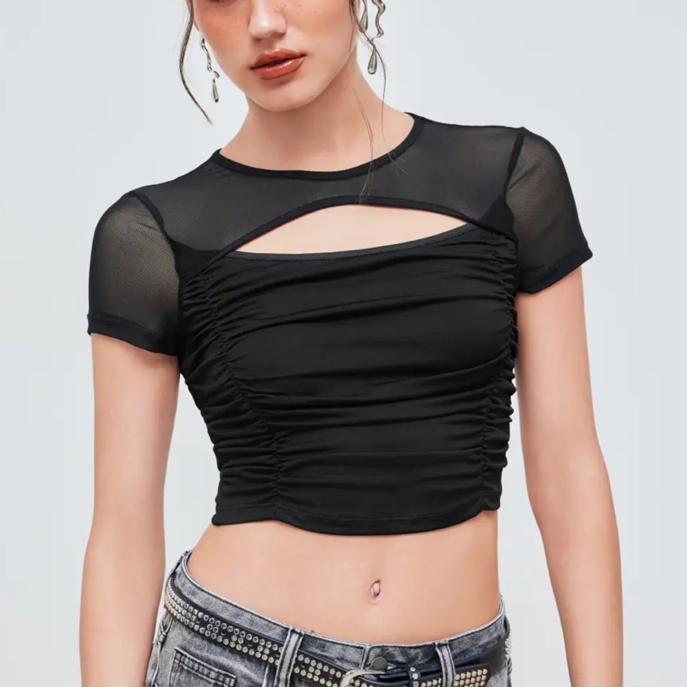 Cider Black Cut-Out Crop Top